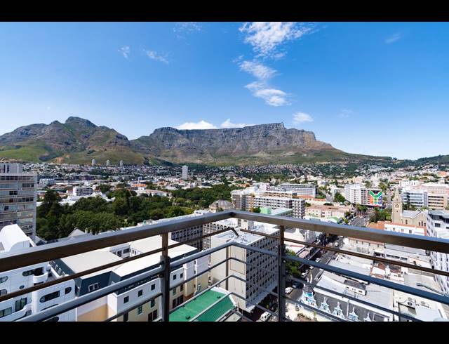 3 BEDROOM APARTMENT RENTED IN CAPE TOWN CITY CENTRE